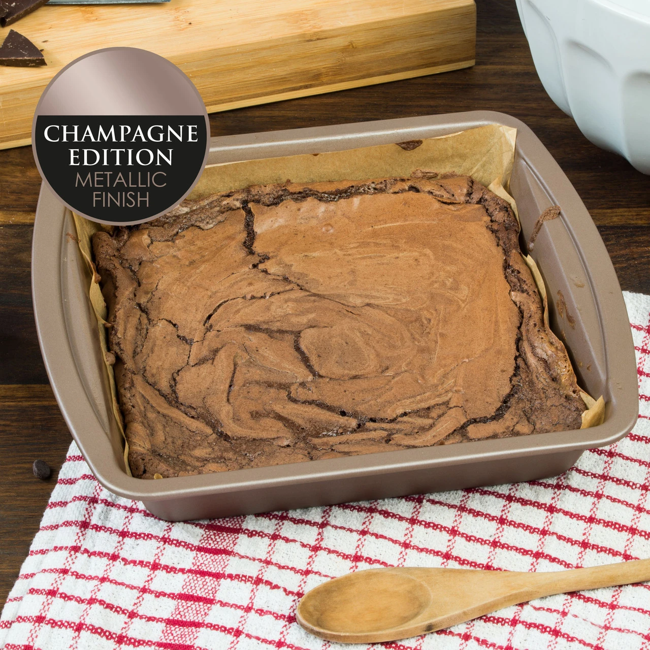 Salter Carbon Steel Matte Metallic Non-Stick Rectangular Baking Pan, 26 Cm, Champagne 4 Salter Carbon Steel Matte Metallic Non-Stick Rectangular Baking Pan, 26 Cm, Champagne - Image 2