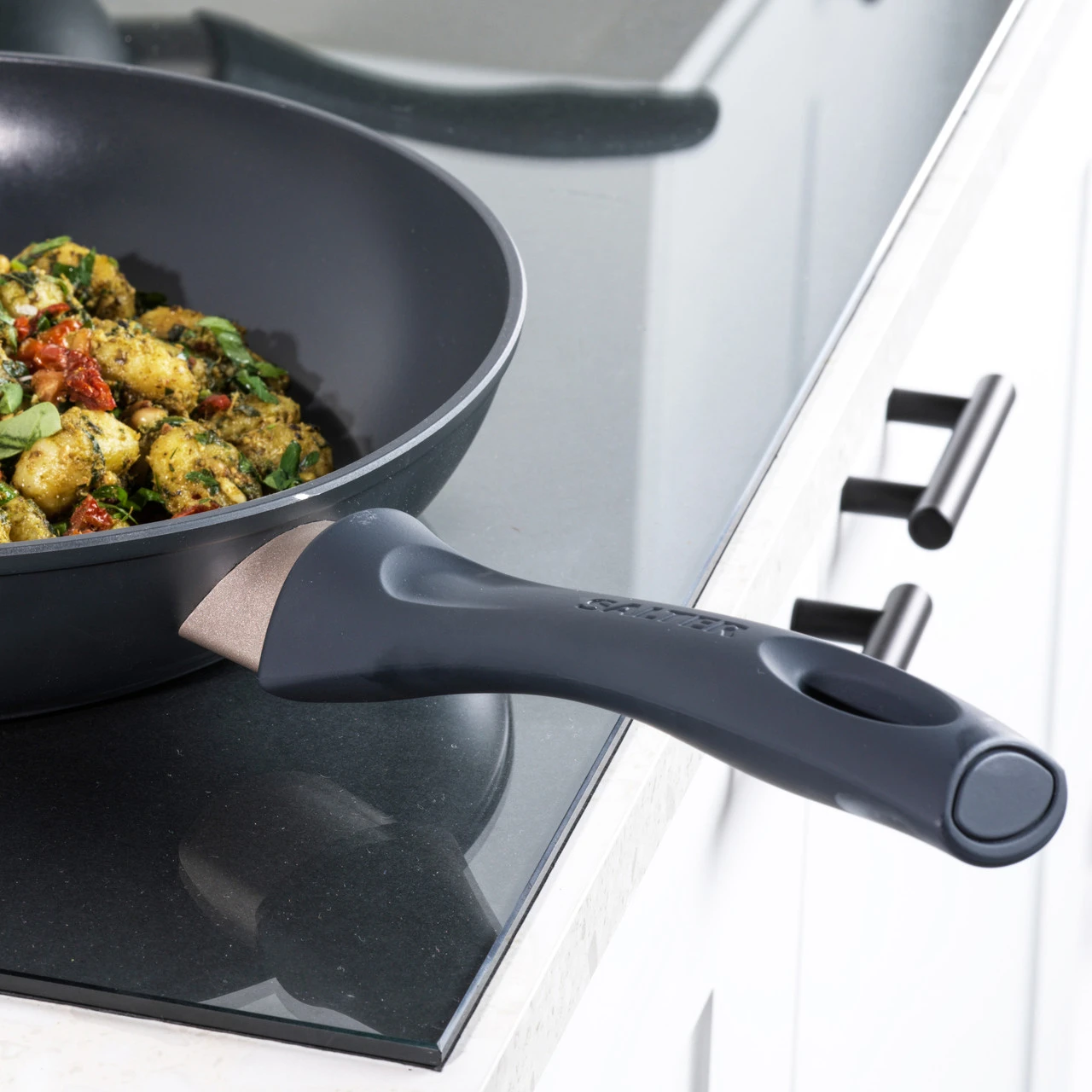 Salter 30 Cm Non-Stick Frying Pan – Marino Collection, Blue Grey 8 Salter 30 Cm Non-Stick Frying Pan – Marino Collection, Blue Grey - Image 6