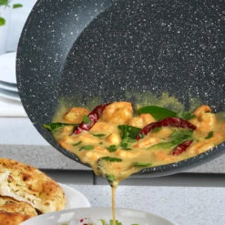 Salter Easy Pour 2-Piece Fry Pan Set, 20/24 Cm -Salter easy pour 2 piece fry pan set 2024 cm salter bw09071ar 5054061359305 70527.1698134038