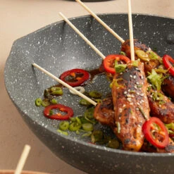 Salter Easy Pour 28 Cm Frying Pan 20 Salter Easy Pour 28 Cm Frying Pan -Salter easy pour 28 cm frying pan salter bw08984ar 5054061358438 59525.1698134038